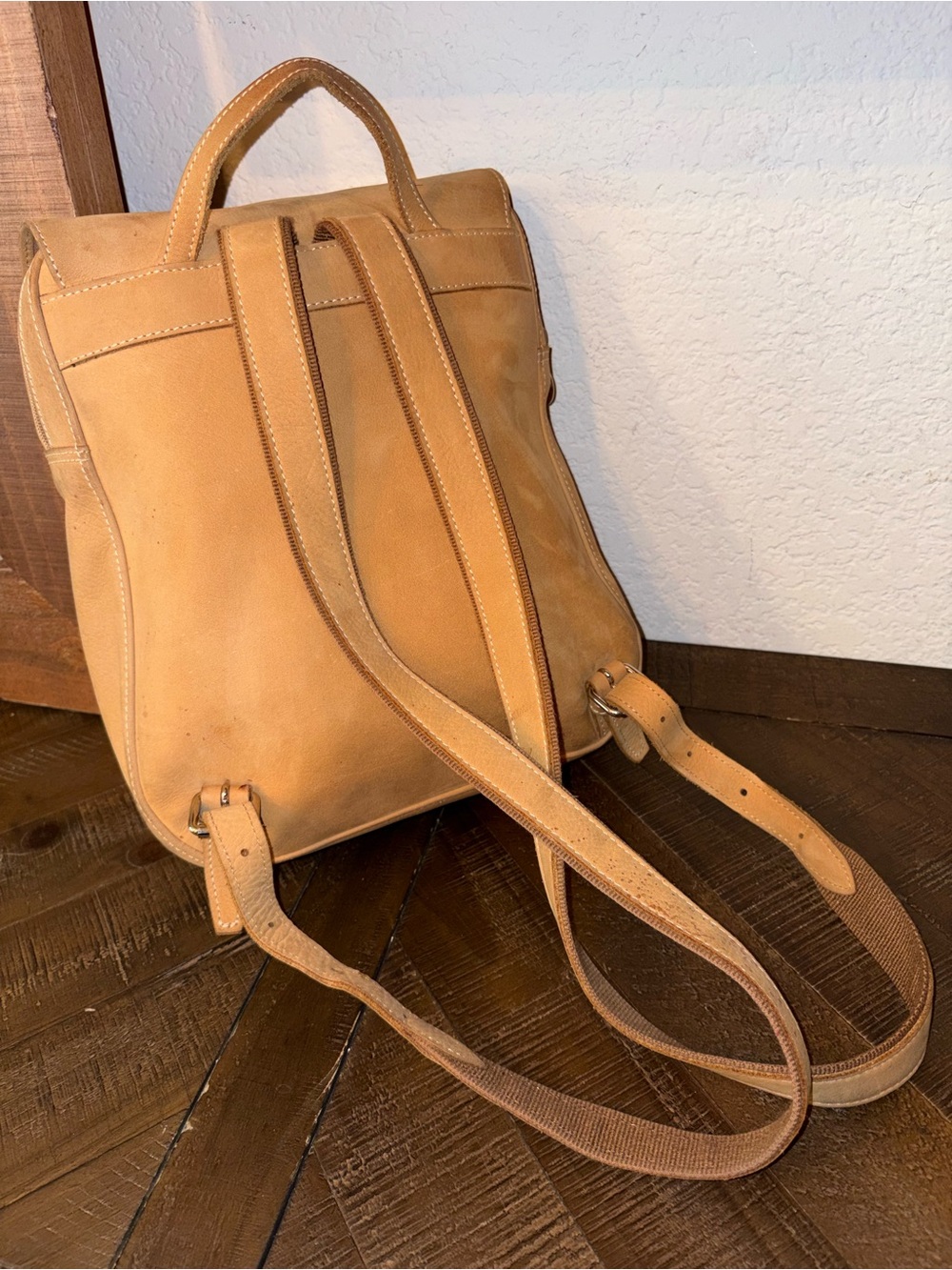 Vintage Longchamp x Mercedes Tan Leather Backpack - Picture 10 of 15